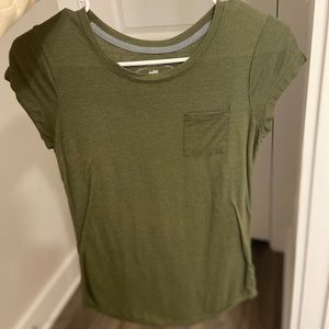 Size small army green shirt with front pocket!